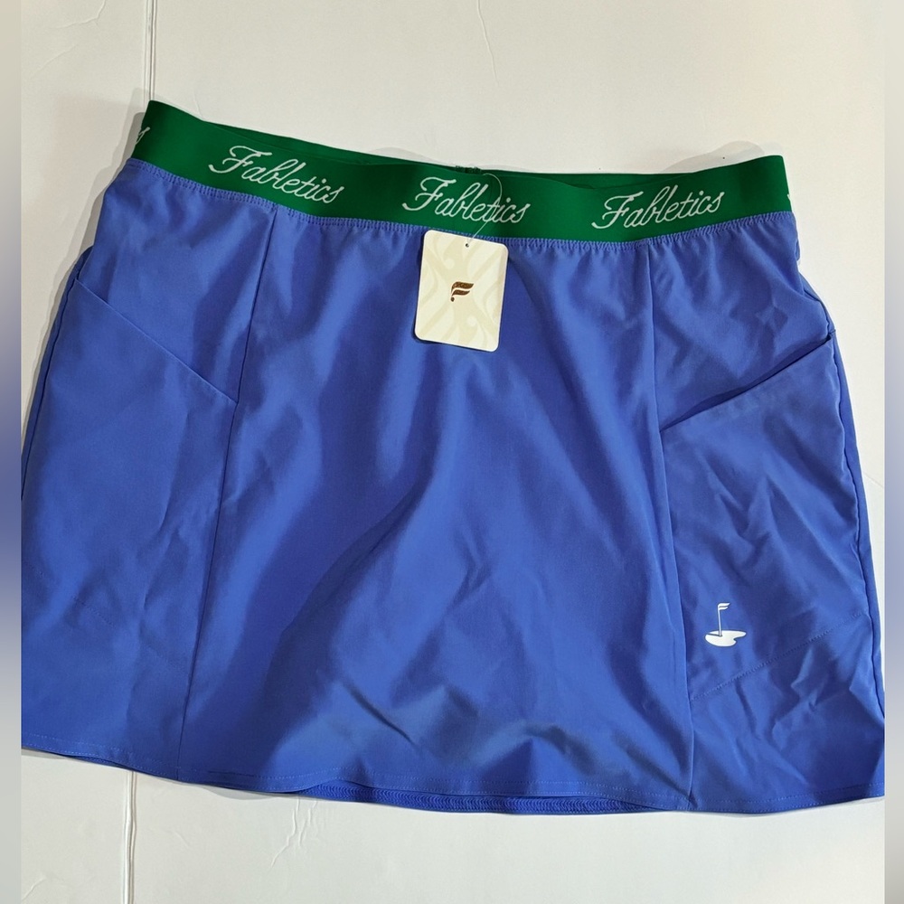 NWT Women’s Fabletics Woven Pocket Skort Large